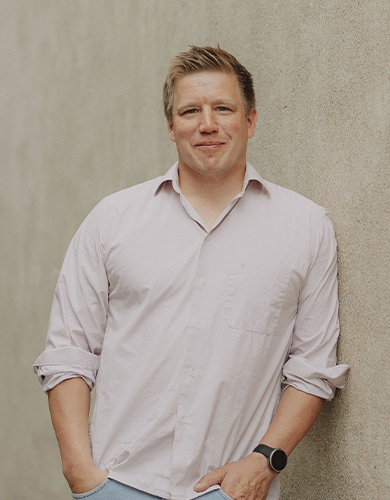 Naapurikodit Oy:n osakas Osmo Salminen